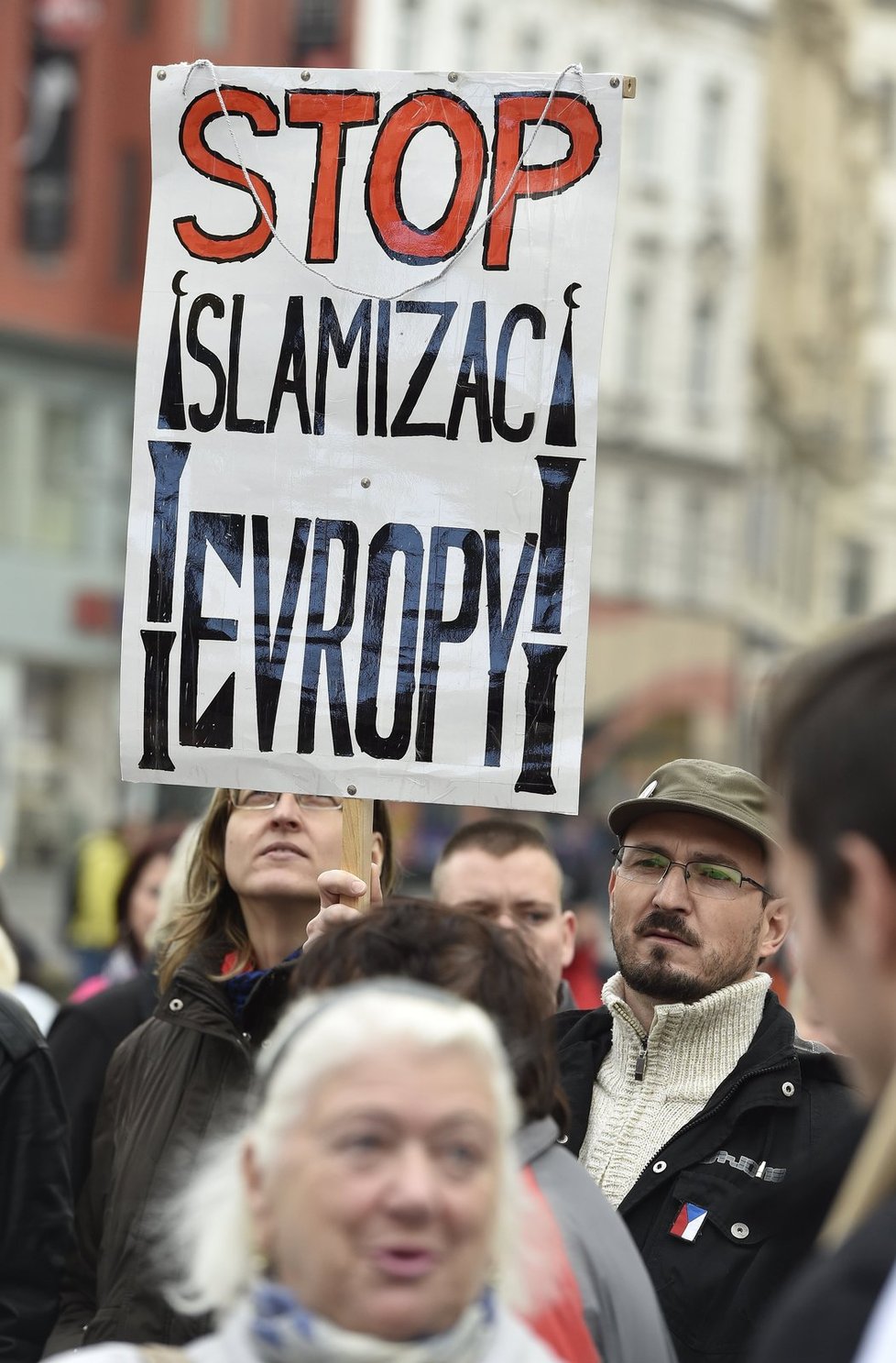 Protestní shromáždění proti nelegální imigraci 28. října v Brně