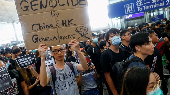 Záběry z nedávných demonstrací v Hongkongu