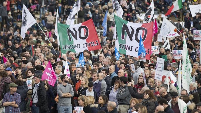 Demonstrace v Římě proti registrovanému partnerství