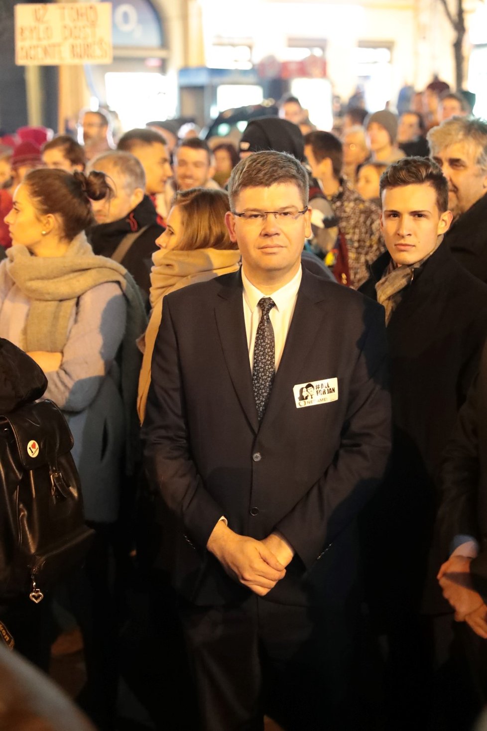 Jiří Pospíšil (Top09) na Václavském náměstí během protestů proti Andreji Babišovi (15.11.2018)