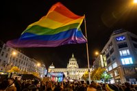 Další nechutný útok na LGBTQ+ komunitu na Slovensku: Mladíka (19) zkopali kvůli polibku s přítelem!