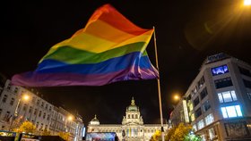 Další nechutný útok na LGBTQ+ komunitu na Slovensku: Mladíka (19) zkopali kvůli polibku s přítelem!