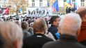 Desetitisíce lidí se dnes odpoledne sešly na pražském Václavském náměstí na protestu proti strachu a nenávisti, který pořádal spolek Milion chvilek.