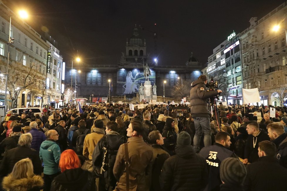 Protest &#34;Zemane - ČT nedáme&#34; na Václavském náměstí (14.3.2018)