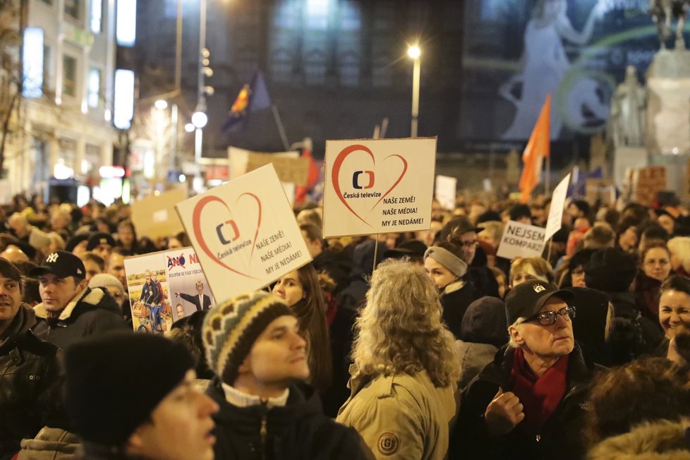Protest proti urážkám médií ze strany politiků „Zeman – ČT nedáme“ na Václavském náměstí v Praze ( 14. 3. 2018)