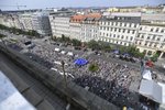 Demonstrace spolku Milion chvilek pod názvem Jdeme do finále: Necouvneme!, na které 20. června 2021 v centru Prahy vystaví účet vládě ve formě účtenky v nadživotní velikosti a zahájí kampaň na podporu demokratických koalic ve volbách.