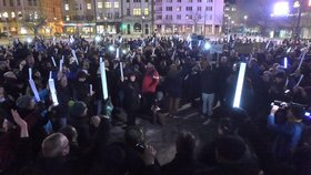 Demonstrace v Ostravě proti Zdeňkovi Ondráčkovi (KSČM) v čele komise pro kontrolu GIBS (5.3.2018)