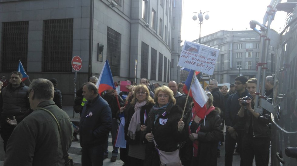 Demonstrace na Václavském náměstí a v Hybernské ulici