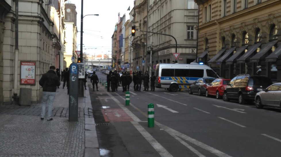 Demonstrace na Václavském náměstí a v Hybernské ulici