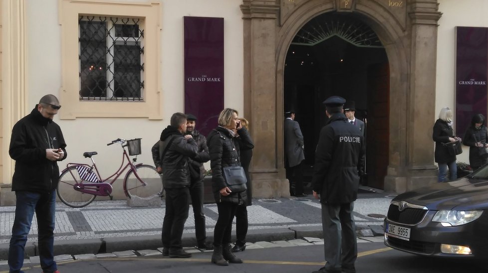 Demonstrace na Václavském náměstí a v Hybernské ulici