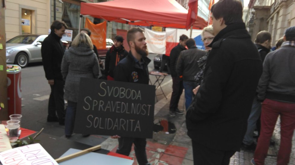 Demonstrace na Václavském náměstí a v Hybernské ulici