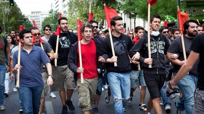 demonstranti v Řecku