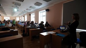 Univerzita Komenského by měla platit za dostudování studentů na jiných školách