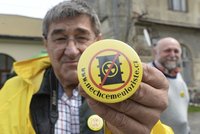 „Radioaktivní úložiště tady nechceme.“ V Česku protestovaly stovky lidí