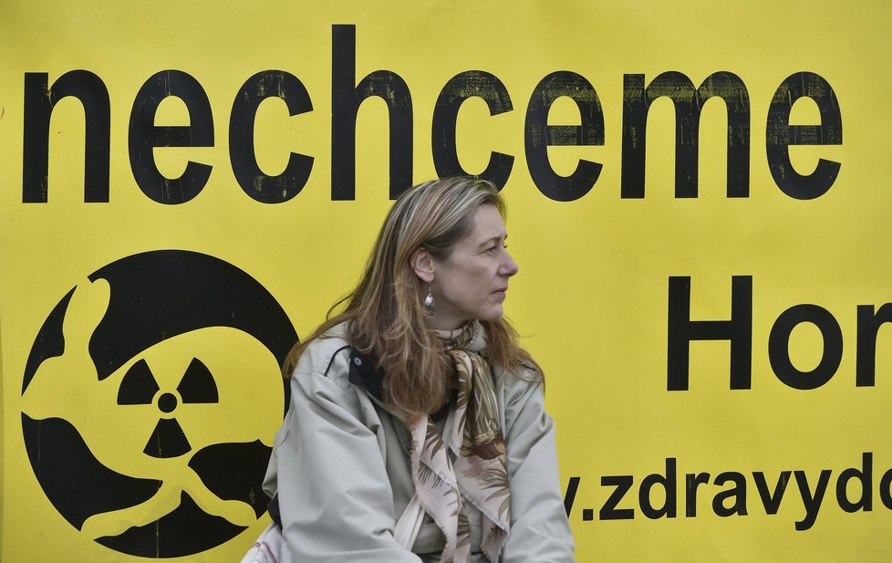 V rámci Dne proti úložišti se konal jako protest proti průzkumům pro hlubinné úložiště radioaktivního odpadu v lokalitě Horka takzvaný hvězdicový pochod z Hodova, Rudíkova, Budišova a Náramče na Třebíčsku