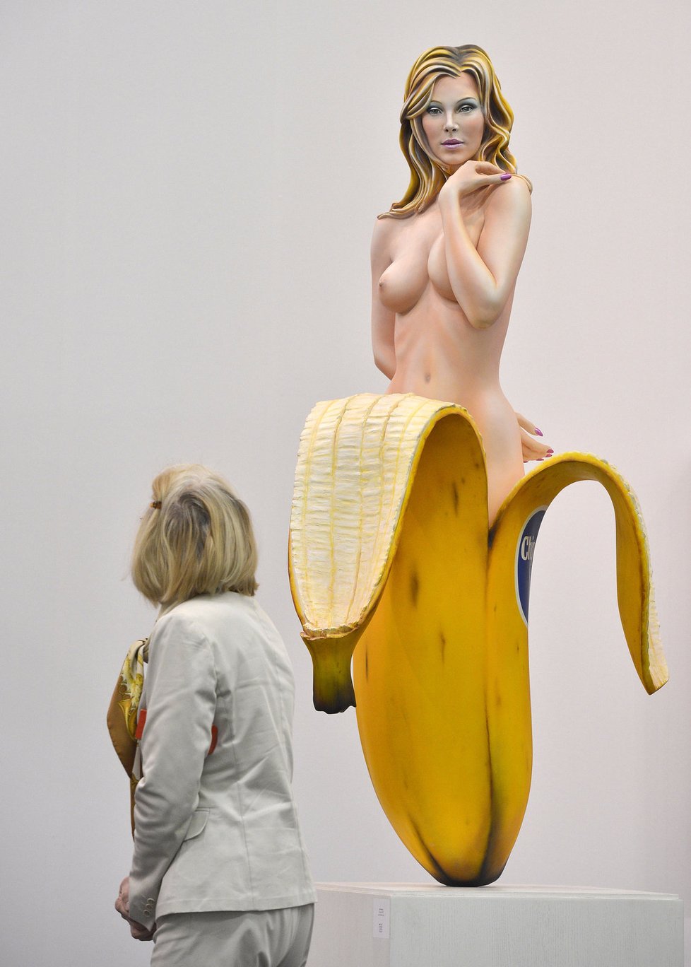 Socha amerického umělce Mela Ramose Chiquita na výstavě v Kolíně nad Rýnem