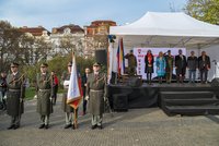 Vojenská technika i nový český dron: Takhle se v Praze 2 slavil Den válečných veteránů