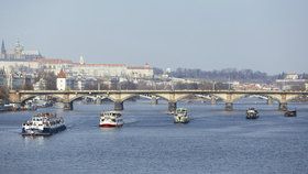 U Dětského ostrova v Praze má vzniknout nový plavební kanál, Povodí Vltavy a město mají na akci opačné názory (ilustrační foto).