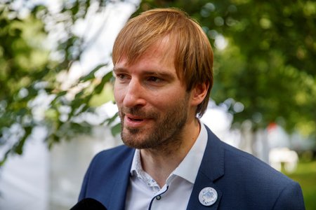 Ministr zdravotnictví Adam Vojtěch (za ANO) na pražském Karlově náměstí během třetího ročníku akce Den zdraví (31. 7. 2021)