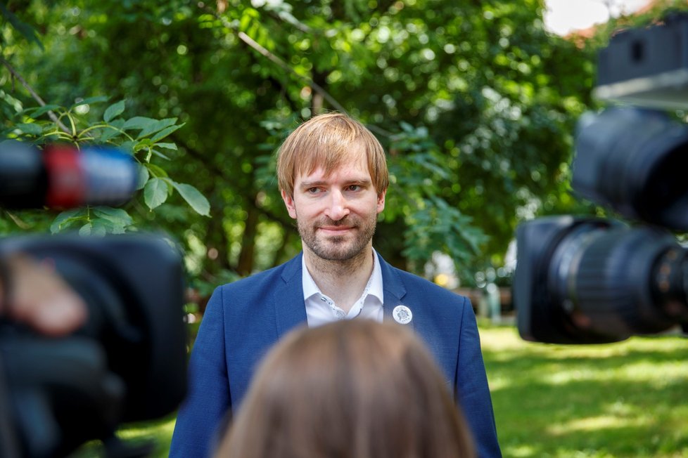 Ministr zdravotnictví Adam Vojtěch (za ANO) na pražském Karlově náměstí během třetího ročníku akce Den zdraví (31. 7. 2021)