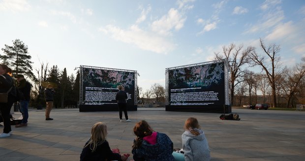 Praha oslaví Den Země vizuální show: Jarní ochutnávka Signal Festivalu vsadí na digitální tapisérii a proměny planety. K vidění bude v areálu holešovického Výstaviště od 22. do 28. dubna.