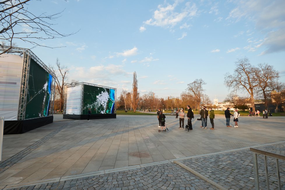 Praha oslaví Den Země vizuální show: Jarní ochutnávka Signal Festivalu vsadí na digitální tapisérii a proměny planety. K vidění bude v areálu holešovického Výstaviště od 22. do 28. dubna.