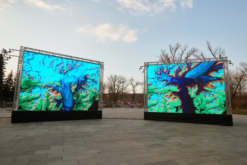 Praha oslaví Den Země vizuální show: Jarní ochutnávka Signal Festivalu vsadí na digitální tapisérii a proměny planety. K vidění bude v areálu holešovického Výstaviště od 22. do 28. dubna.