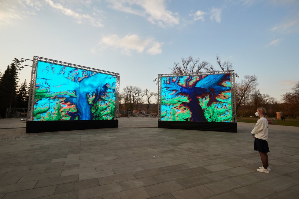 Praha oslaví Den Země vizuální show: Jarní ochutnávka Signal Festivalu vsadí na digitální tapisérii a proměny planety. K vidění bude v areálu holešovického Výstaviště od 22. do 28. dubna.