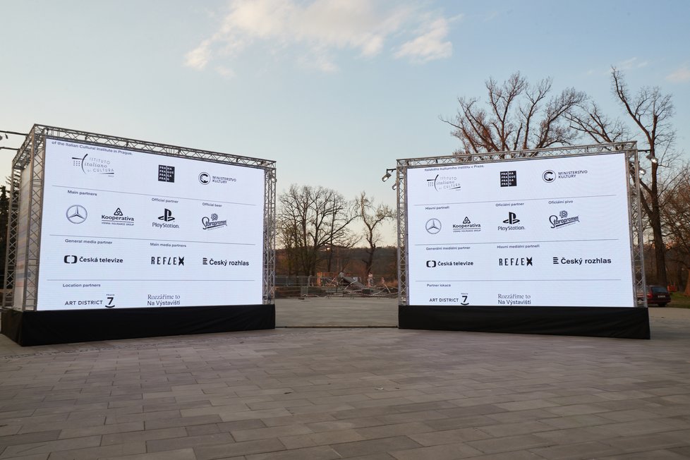 Praha oslaví Den Země vizuální show: Jarní ochutnávka Signal Festivalu vsadí na digitální tapisérii a proměny planety. K vidění bude v areálu holešovického Výstaviště od 22. do 28. dubna.