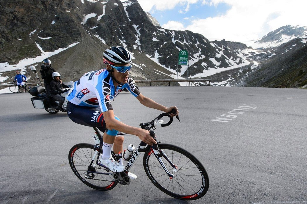 V horách kraloval Rakušan Denifl, v celkovém pořadí stále vede Froome