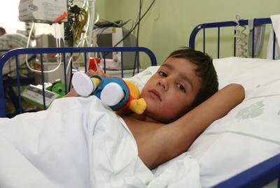 Malý Denis v nemocnici