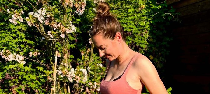 Maminka Denisa před porodem