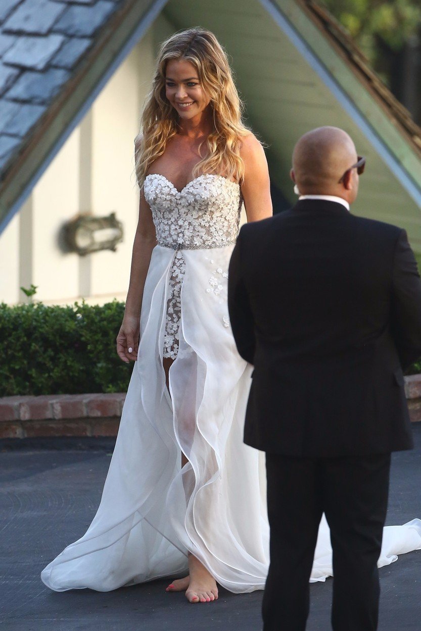 Svatba Denise Richardsové a Aarona Phyperse v Malibu