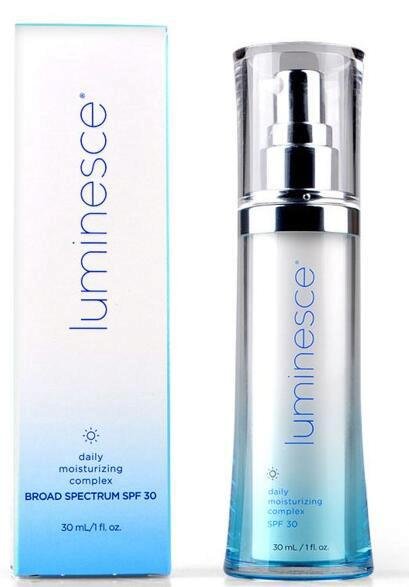 Jeunesse Luminesce Denní hydratační komplex, 1674 Kč, koupíte na www.jeunesseglobal.com