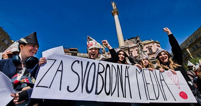 Studentská demonstrace na podporu veřejnoprávních médií v Brně (22. 4. 2026)