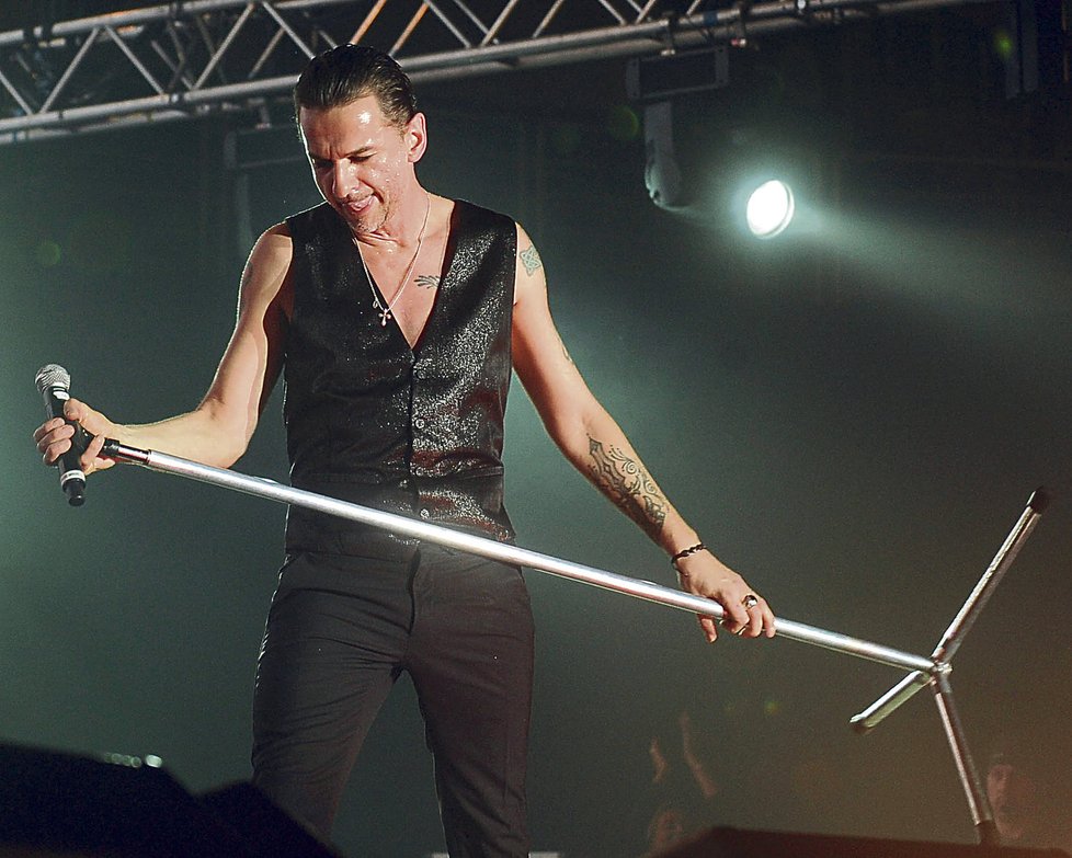 Stejně jako zpěvák kapely Depeche Mode se i letos jejich fanoušci obléknou do černého.