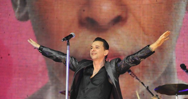 Depeche Mode se představili na vyprodaném stadionu v Edenu