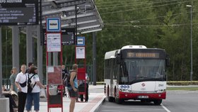 Česko daruje Ukrajině starší tramvaje a autobusy.