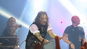 Johnny Depp a Deep Purple ve Slavkově nezazpívají: Přesunuli je do Ronda