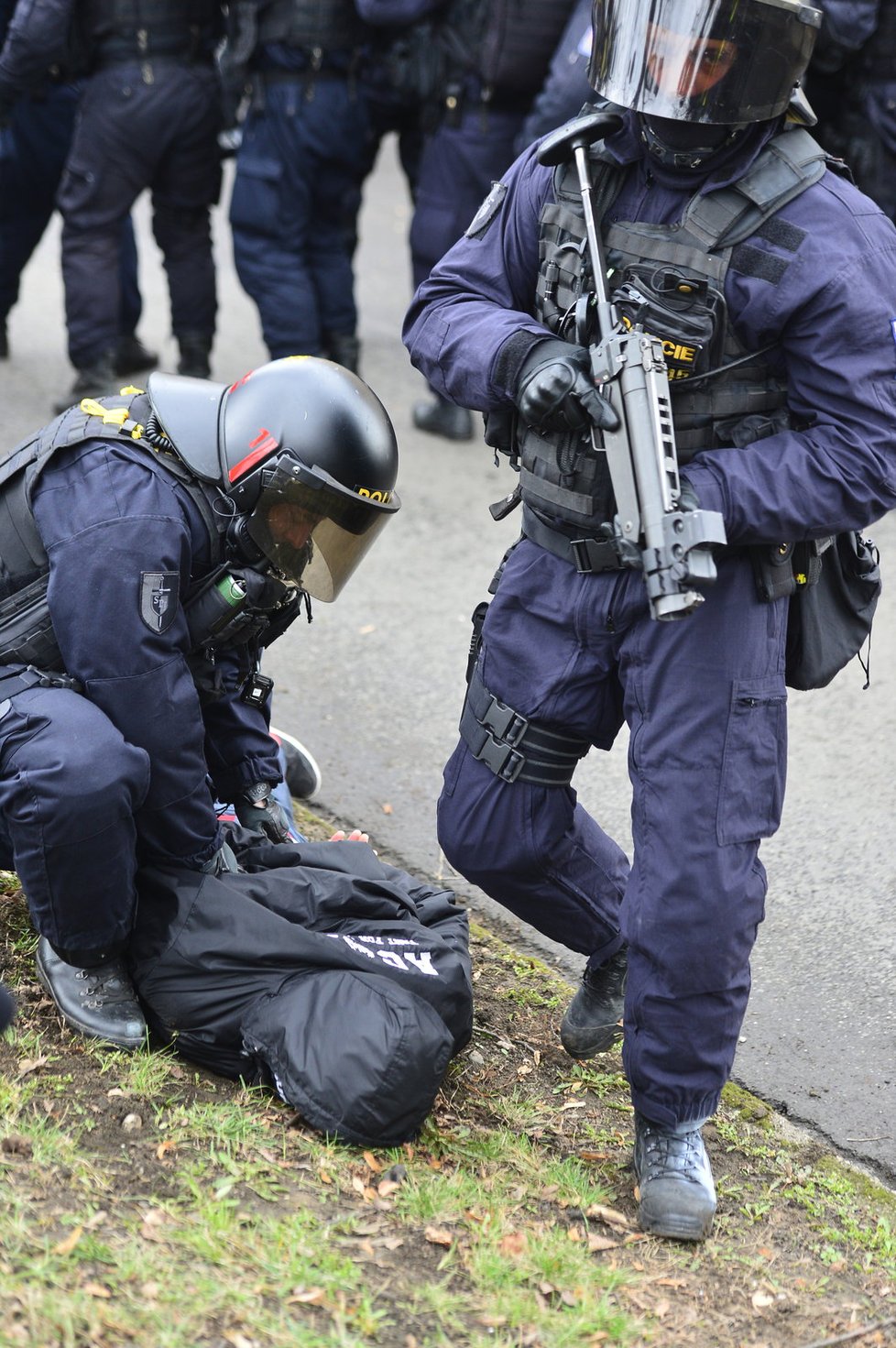 Policejní zásah proti fanouškům Baníku Ostrava