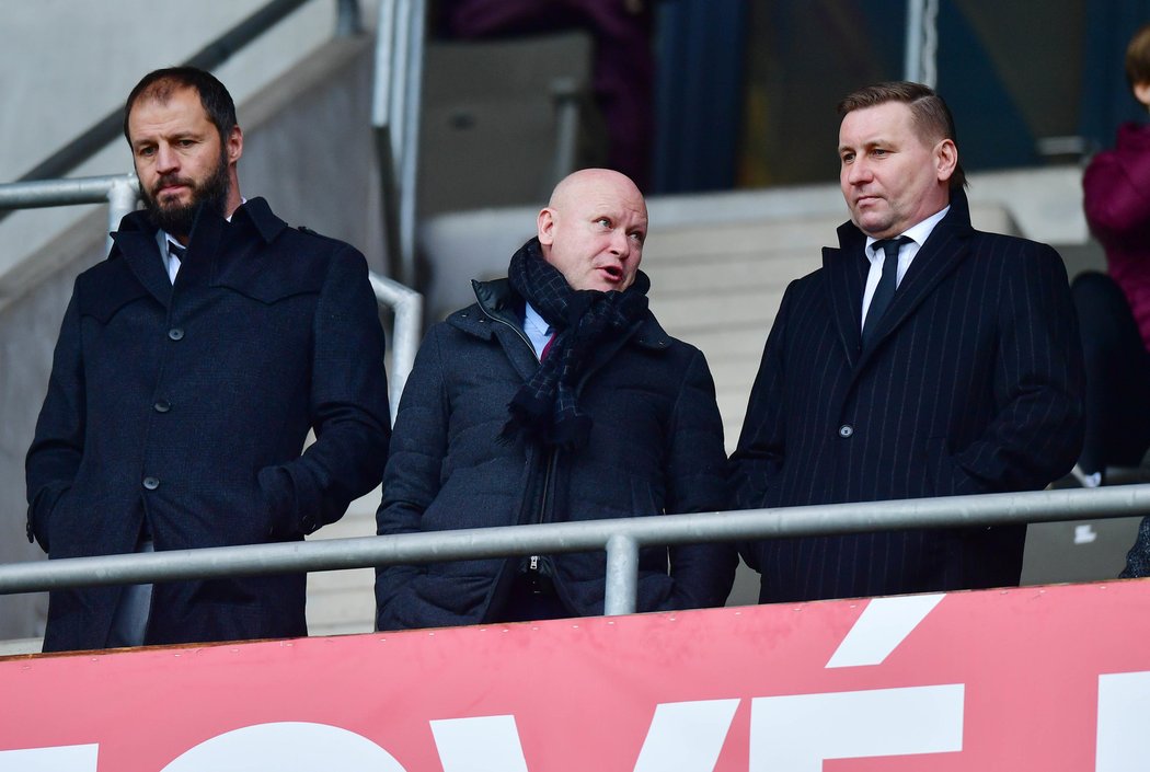 Vratislav Lokvenc, Ivan Hašek a Horst Siegl fandili Spartě při derby přími na stadionu Slavie