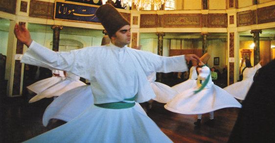Derviši: Súfijský mystický řád, který se nevšedním rituálním tancem spojuje s Bohem