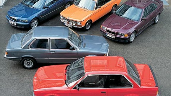 30 let BMW 3 - Pět Trojek