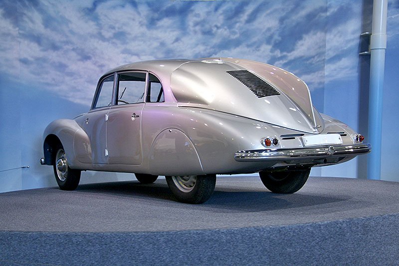 Tatra T87