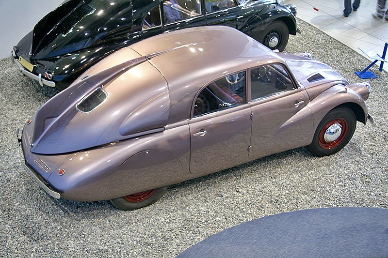 Tatra T87