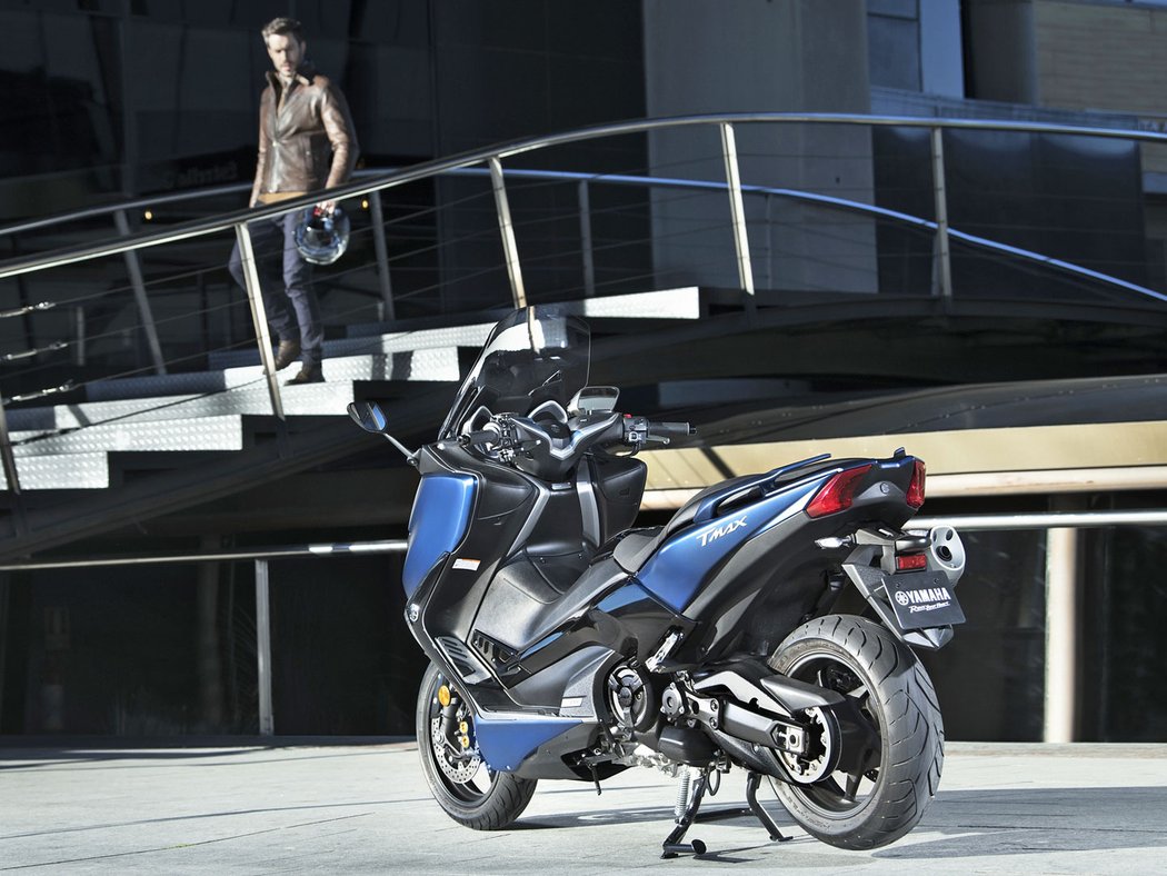 Yamaha TMAX DX