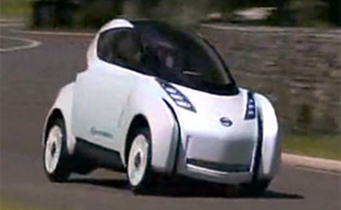 Video: Nissan Land Glider Concept – kříženec automobilu s motocyklem