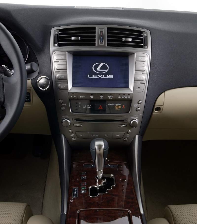 Lexus IS