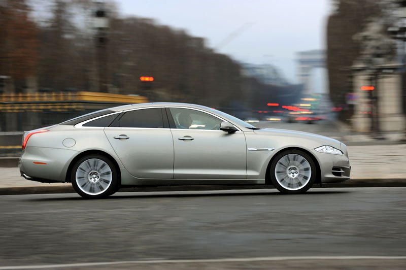 Jaguar XJ