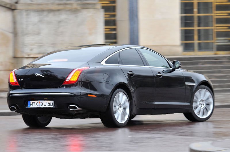 Jaguar XJ